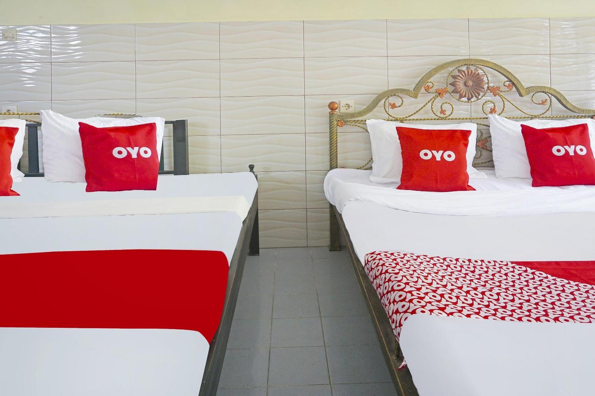 Putih Mulia Homestay Syariah Lumajang Extérieur photo