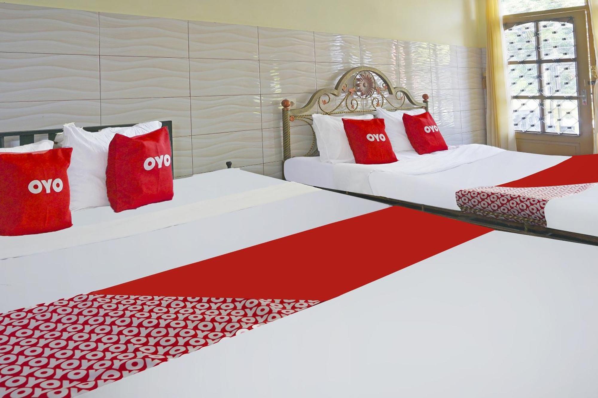 Putih Mulia Homestay Syariah Lumajang Extérieur photo
