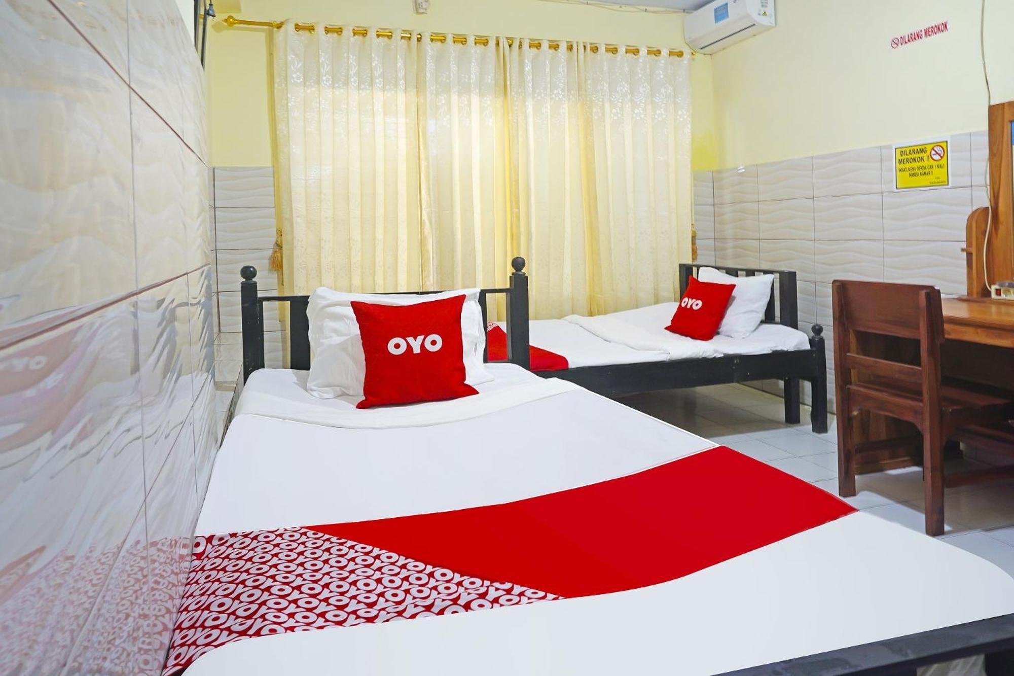 Putih Mulia Homestay Syariah Lumajang Extérieur photo